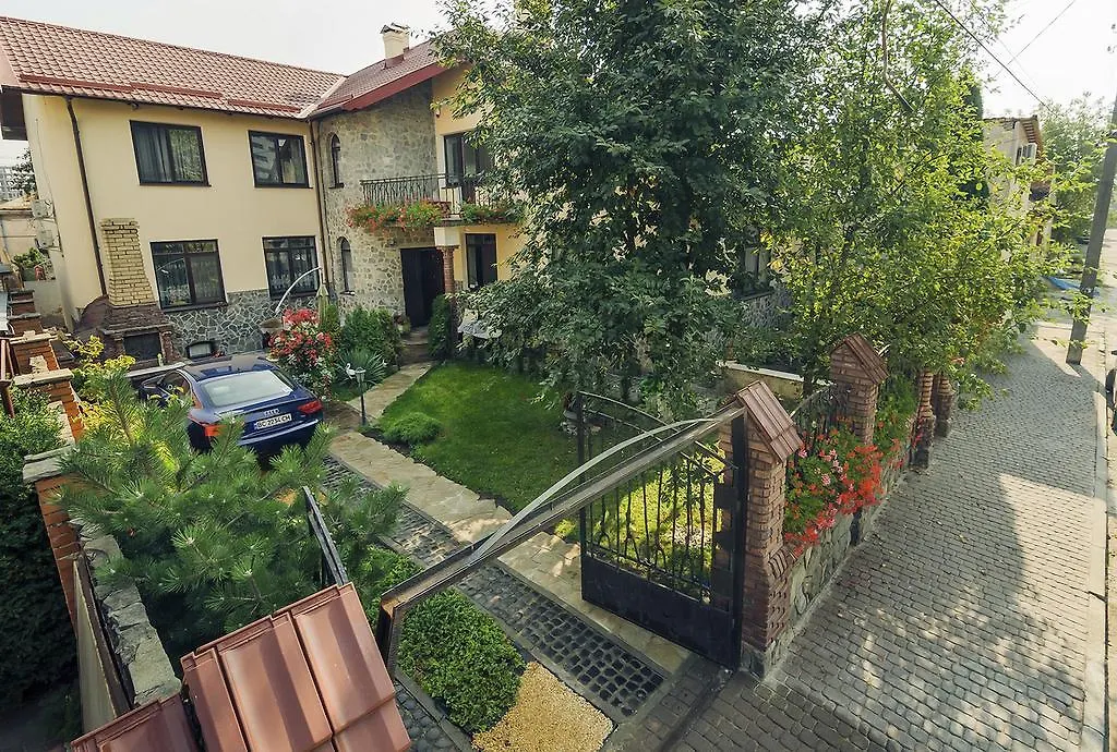 Guest house Saban Deluxe Hotel Lviv Ukraine
