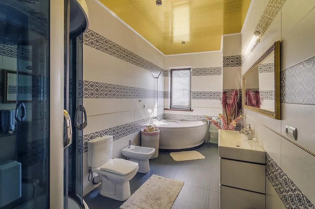 Guest house Saban Deluxe Hotel Lviv