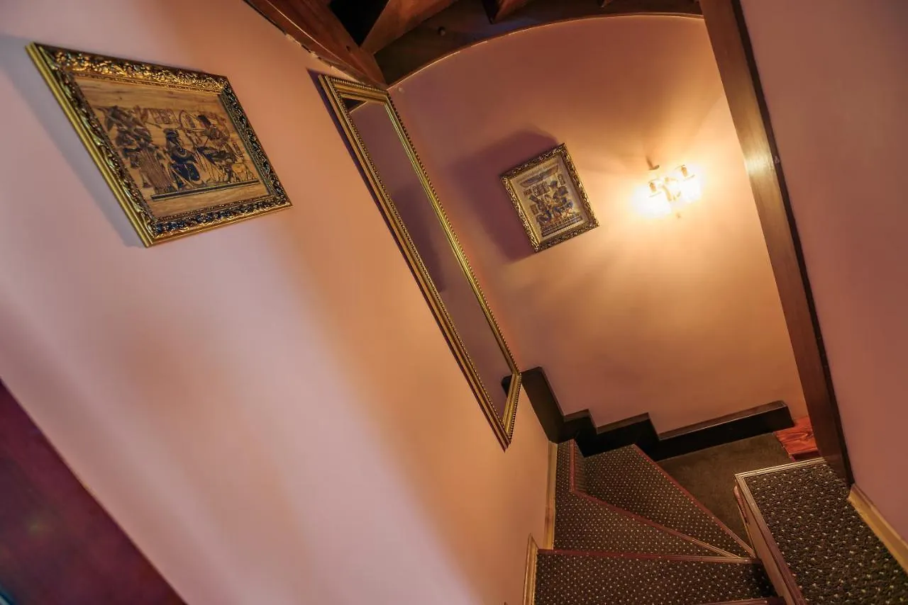 Saban Deluxe Hotel Lviv 0*,